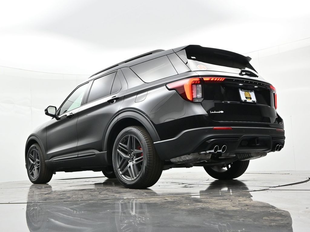 Ford Explorer Vehicle Full-screen Gallery Image 29