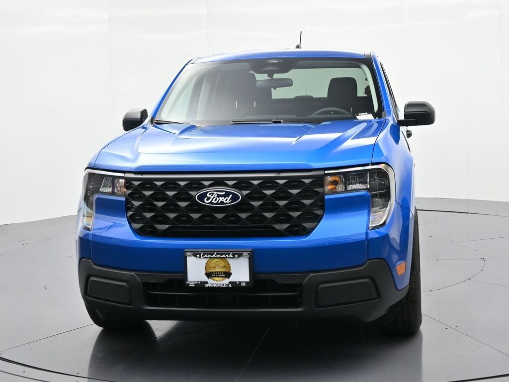 Ford Maverick Vehicle Full-screen Gallery Image 3