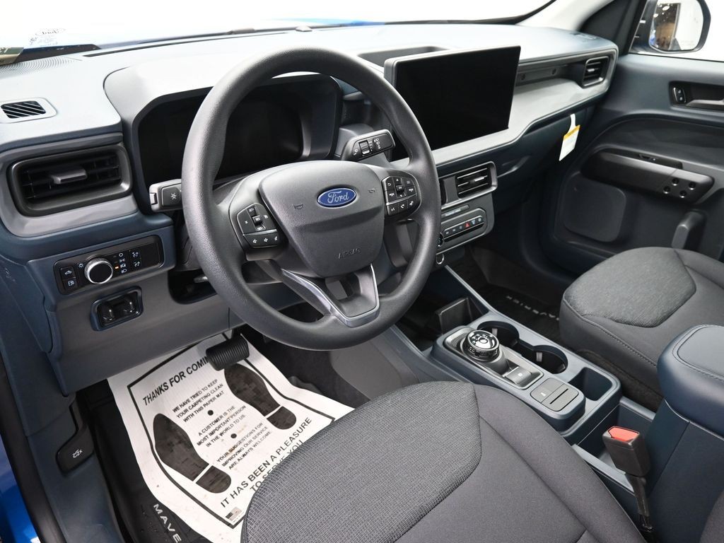 Ford Maverick Vehicle Full-screen Gallery Image 15