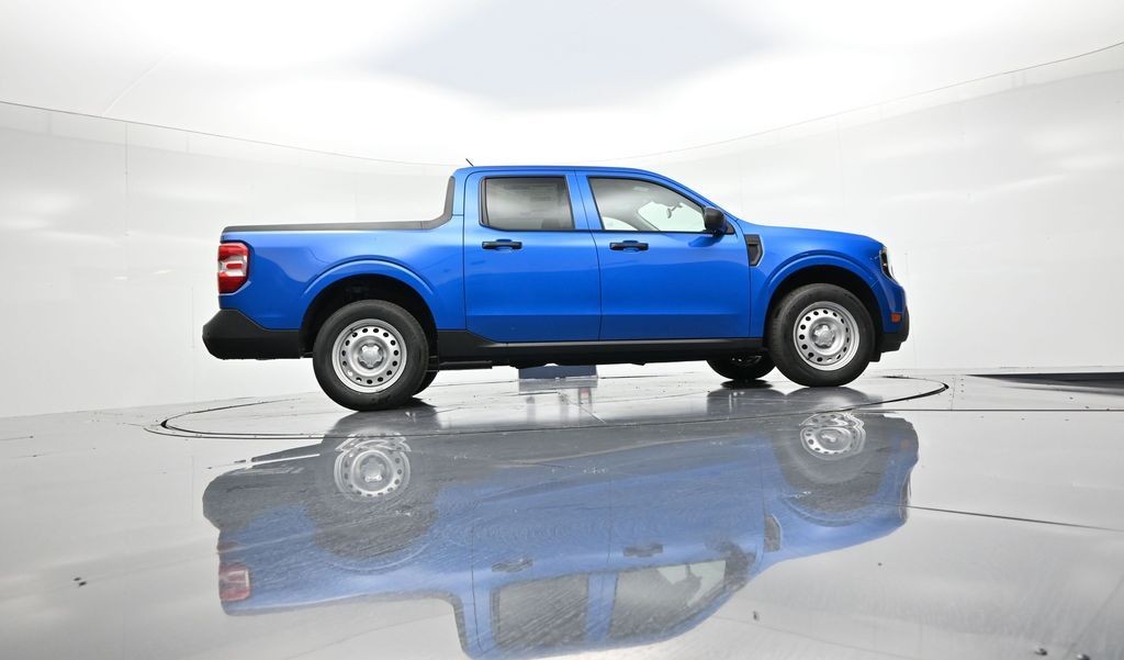 Ford Maverick Vehicle Full-screen Gallery Image 23