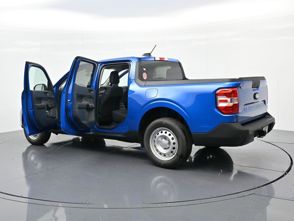 Ford Maverick Vehicle Full-screen Gallery Image 25