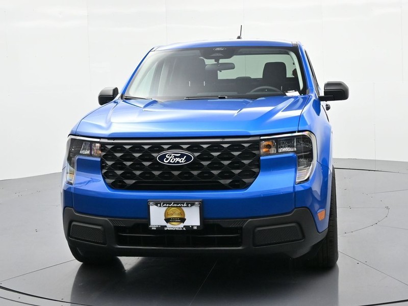 Ford Maverick Vehicle Full-screen Gallery Image 3