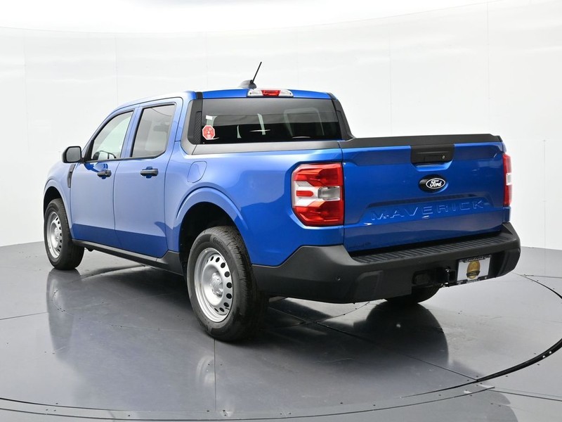 Ford Maverick Vehicle Full-screen Gallery Image 8