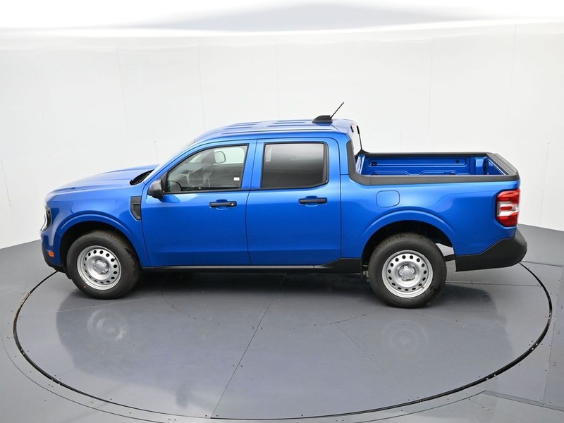 Ford Maverick Vehicle Full-screen Gallery Image 19