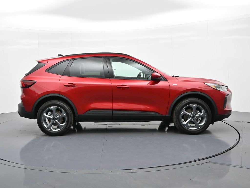 Ford Escape Hybrid Vehicle Full-screen Gallery Image 5