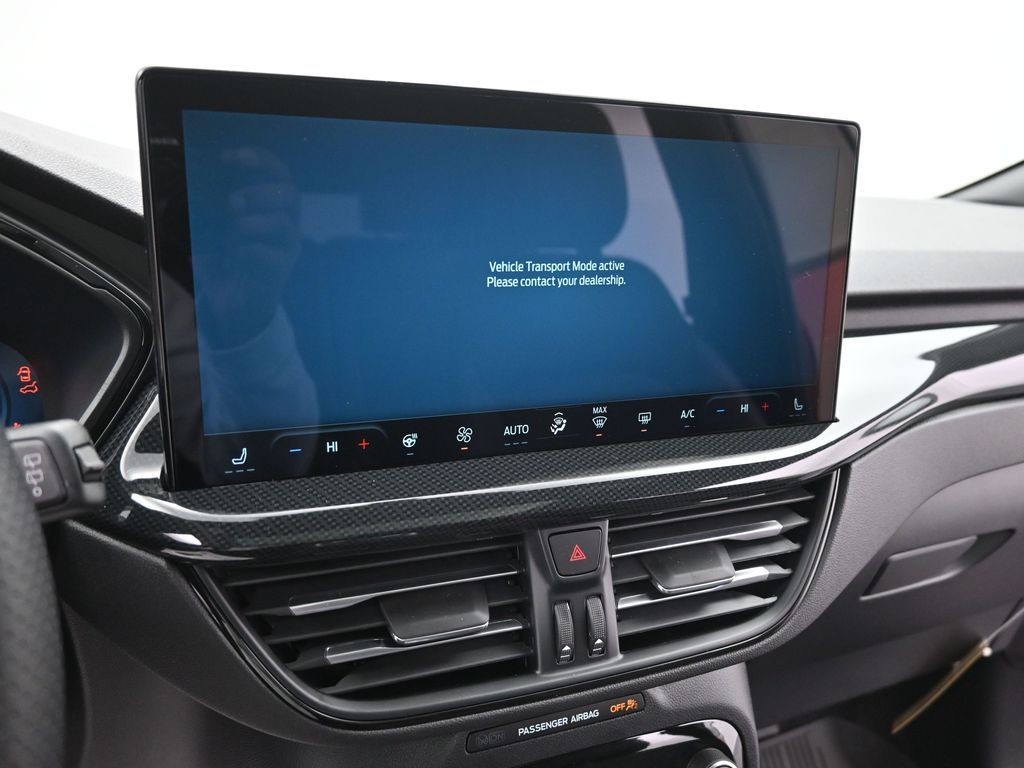 Ford Escape Hybrid Vehicle Full-screen Gallery Image 10