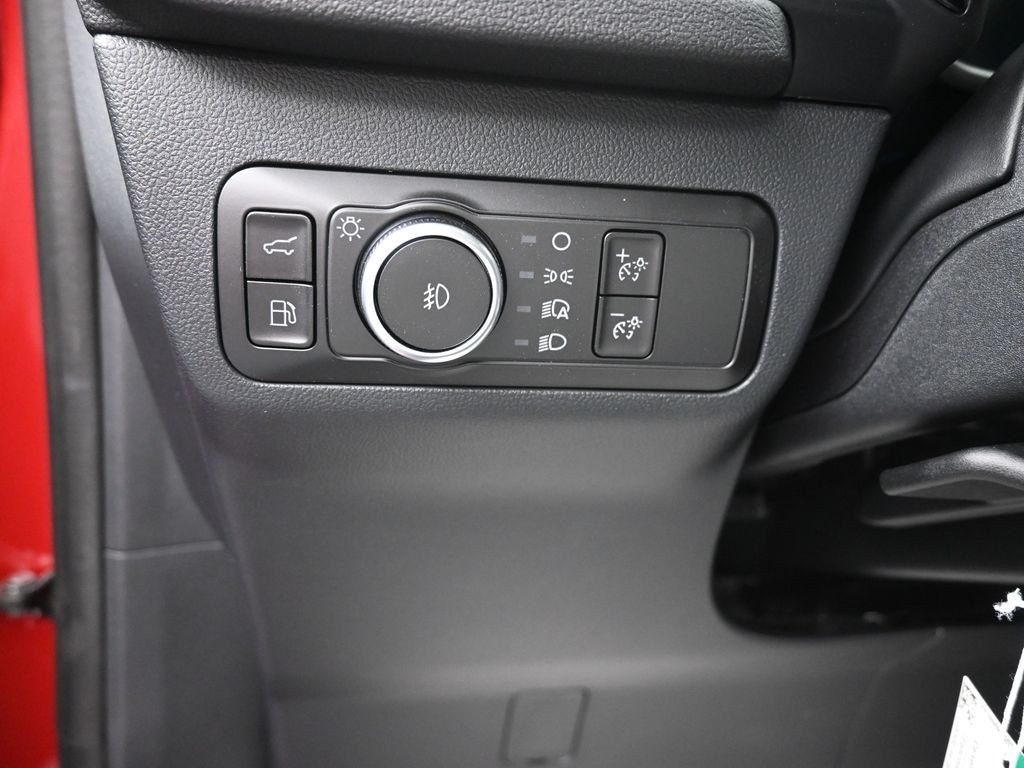 Ford Escape Hybrid Vehicle Full-screen Gallery Image 15