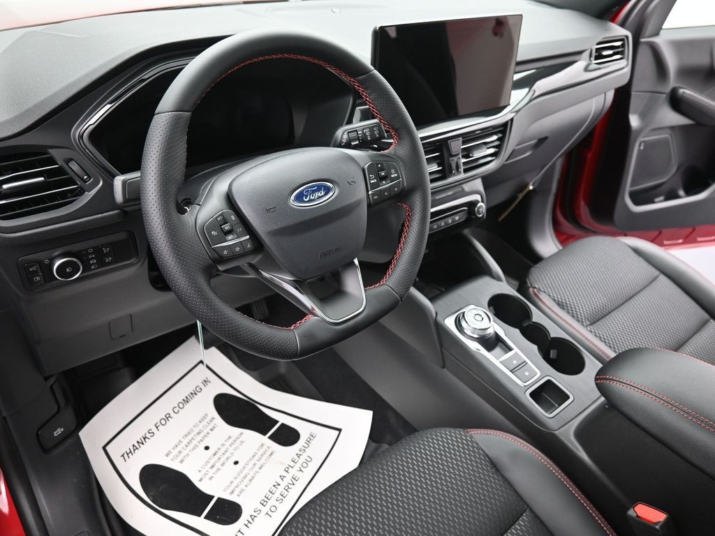 Ford Escape Hybrid Vehicle Full-screen Gallery Image 17