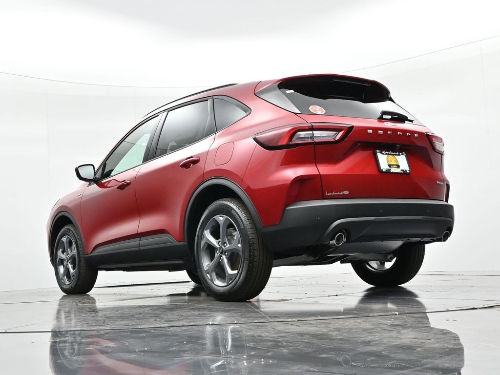 Ford Escape Hybrid Vehicle Full-screen Gallery Image 22