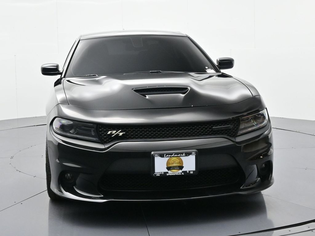 Dodge Charger Vehicle Full-screen Gallery Image 03