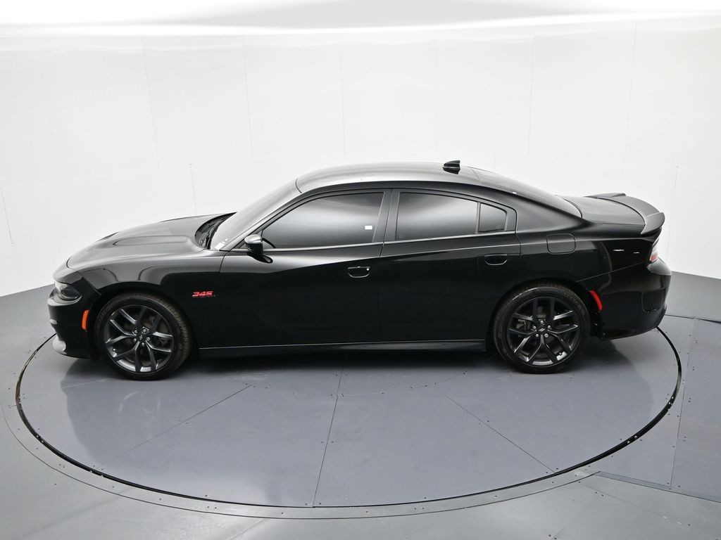 Dodge Charger Vehicle Full-screen Gallery Image 19