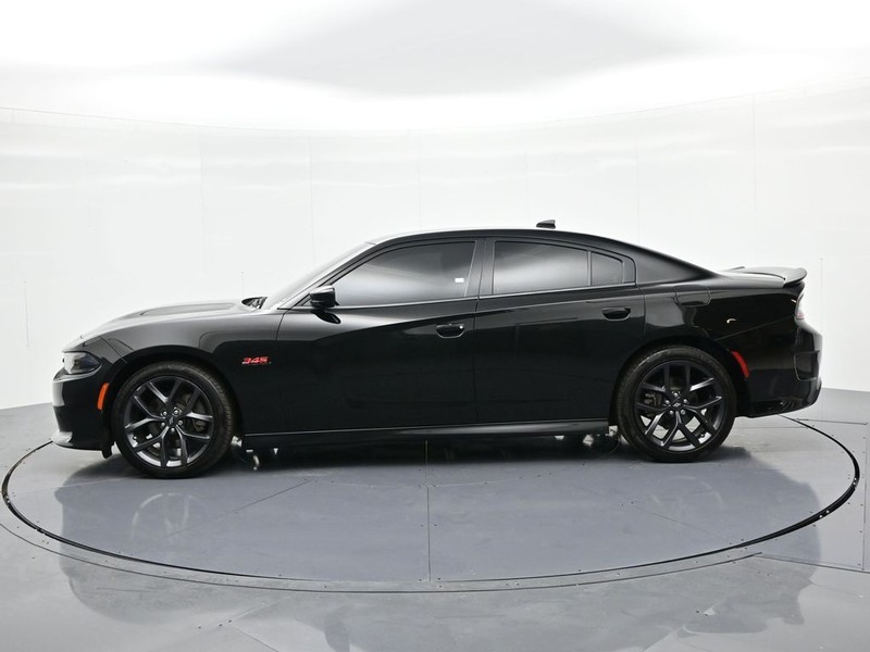 Dodge Charger Vehicle Full-screen Gallery Image 9