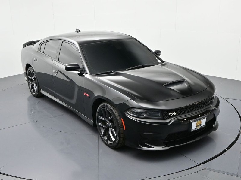 Dodge Charger Vehicle Full-screen Gallery Image 16