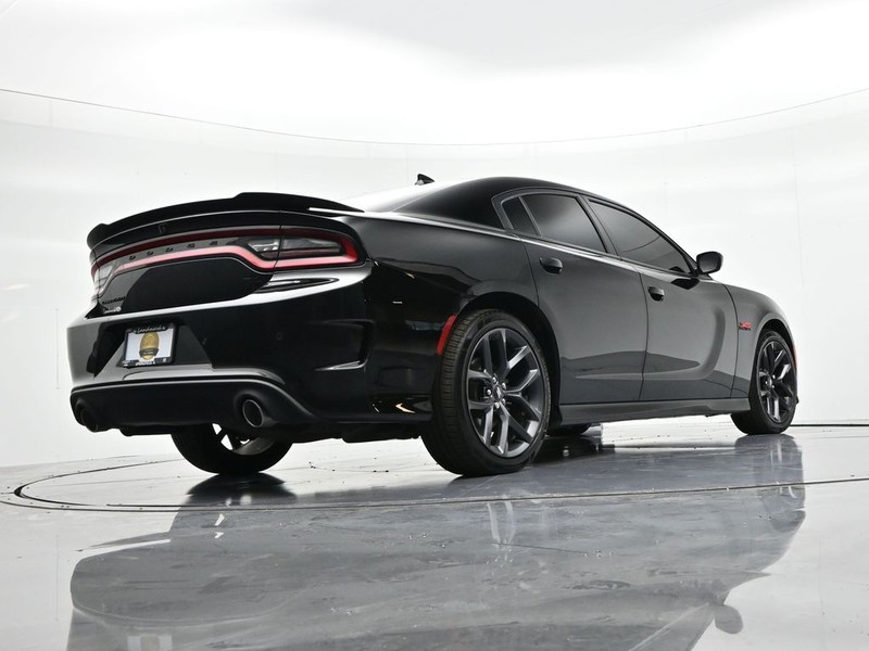 Dodge Charger Vehicle Full-screen Gallery Image 22