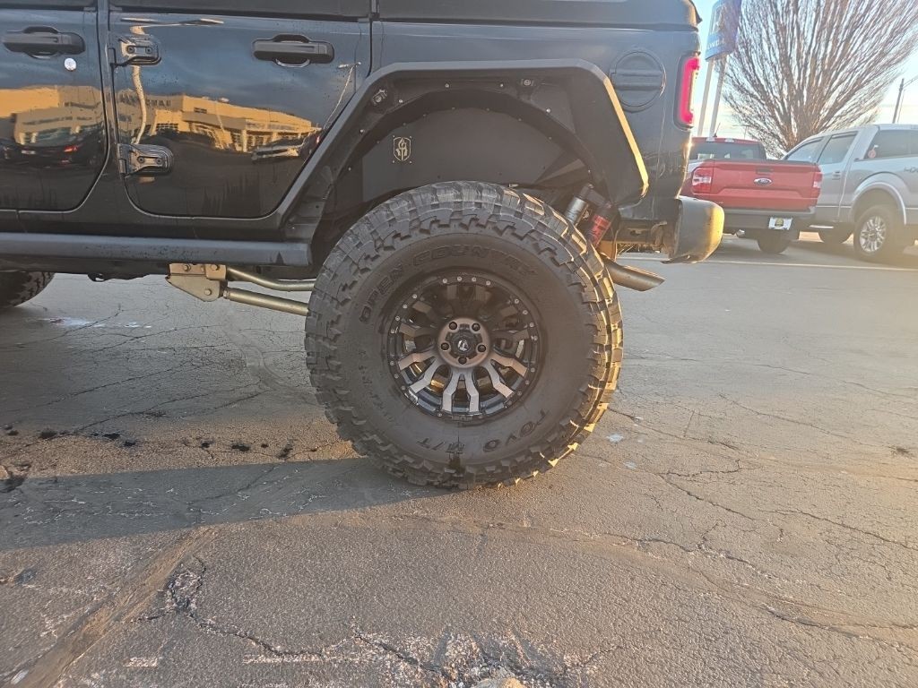 Jeep Wrangler Vehicle Full-screen Gallery Image 6