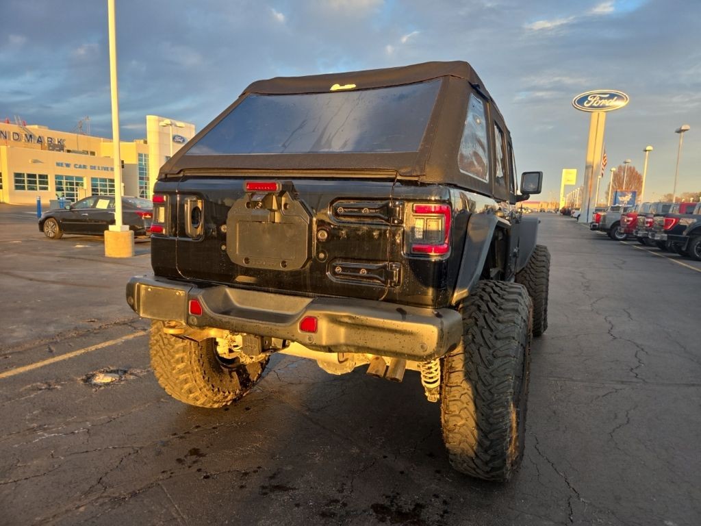 Jeep Wrangler Vehicle Full-screen Gallery Image 7