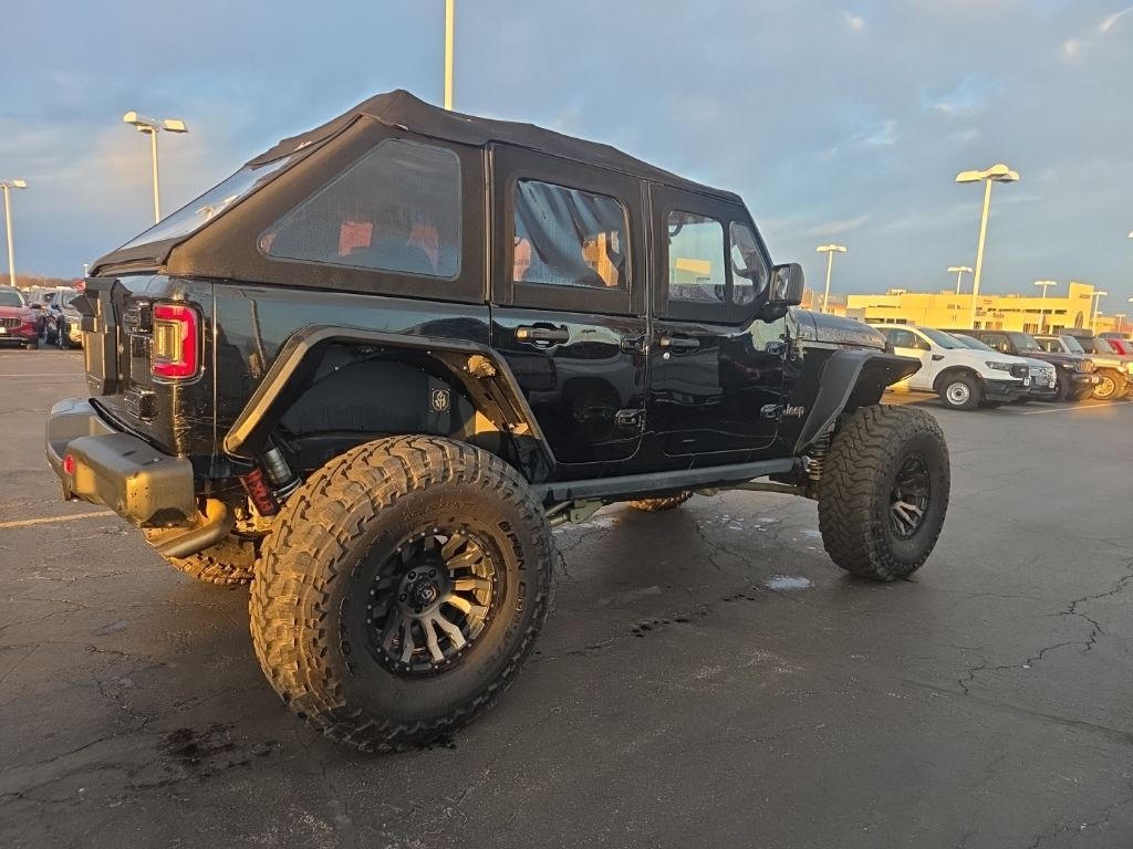 Jeep Wrangler Vehicle Full-screen Gallery Image 8