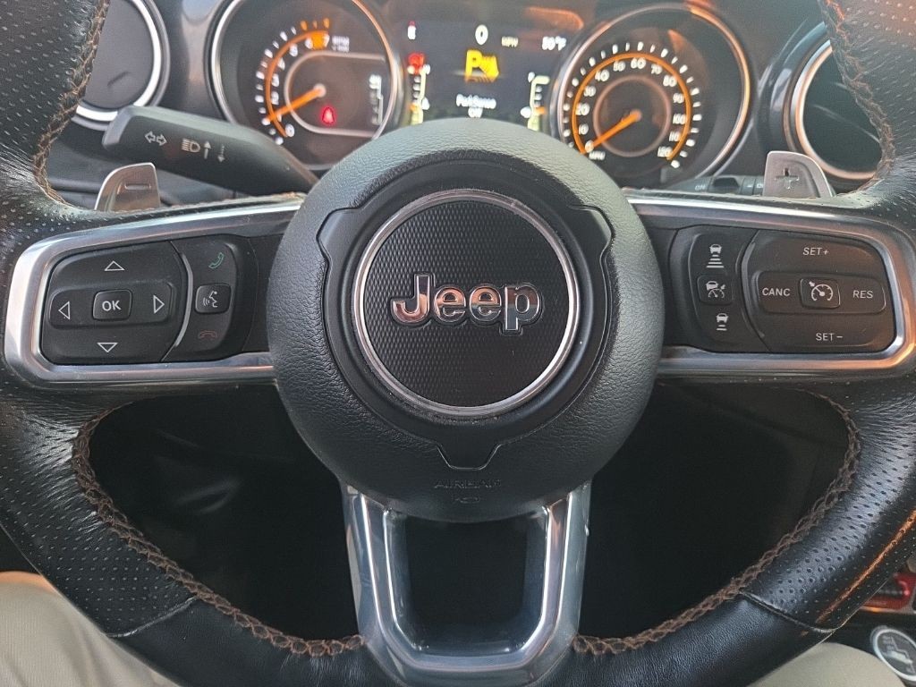 Jeep Wrangler Vehicle Full-screen Gallery Image 14