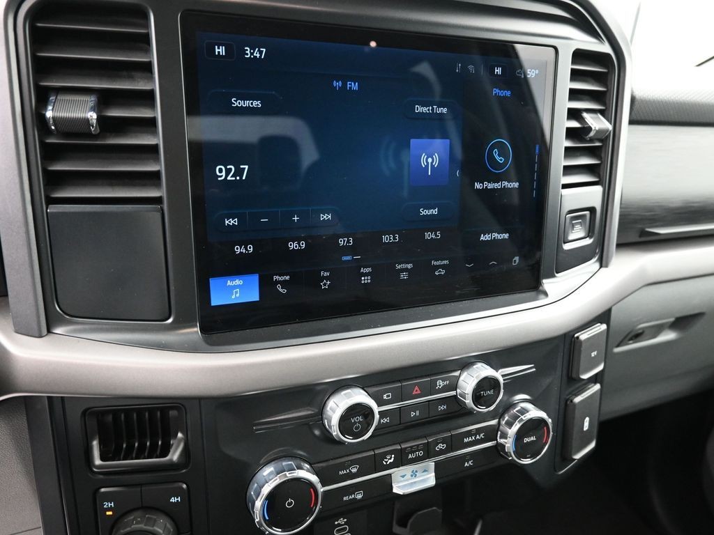 Ford F-150 Vehicle Full-screen Gallery Image 12