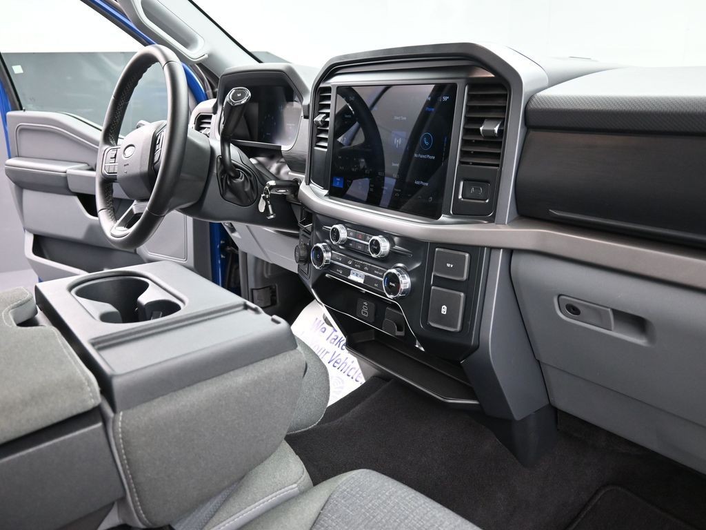 Ford F-150 Vehicle Full-screen Gallery Image 14