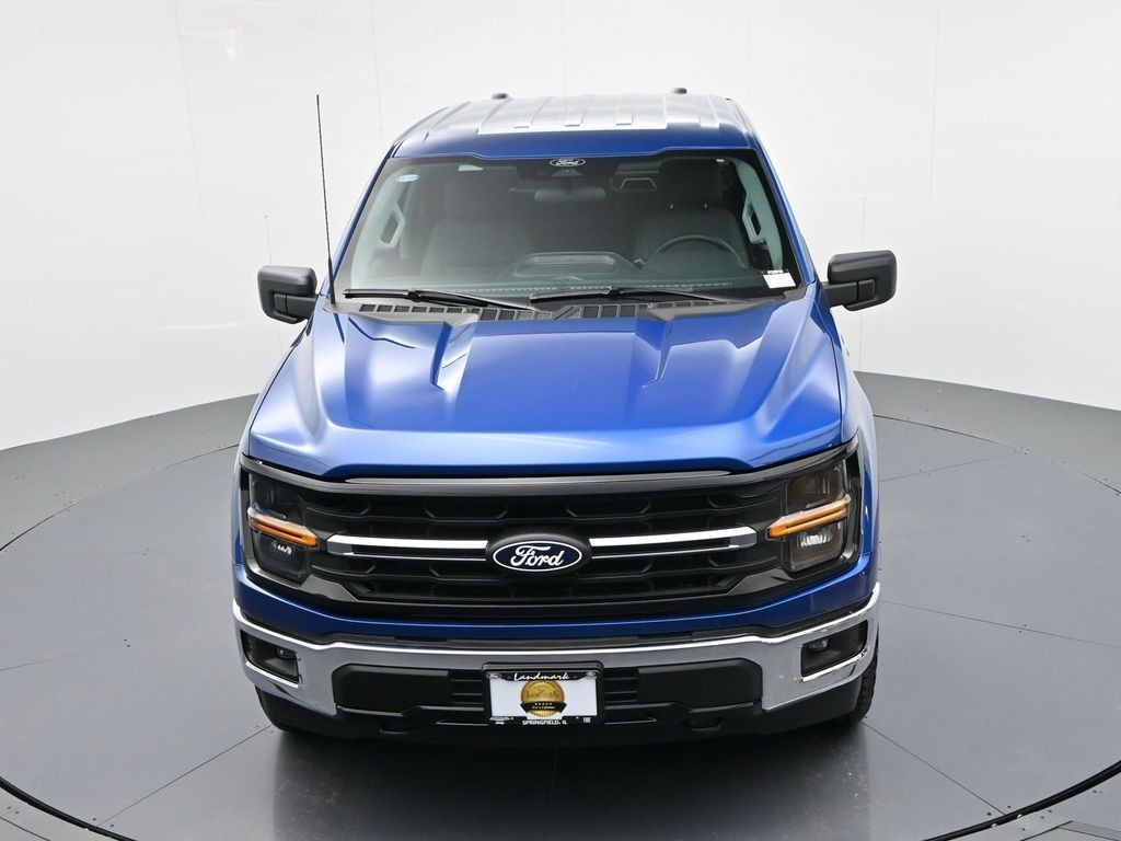 Ford F-150 Vehicle Full-screen Gallery Image 16