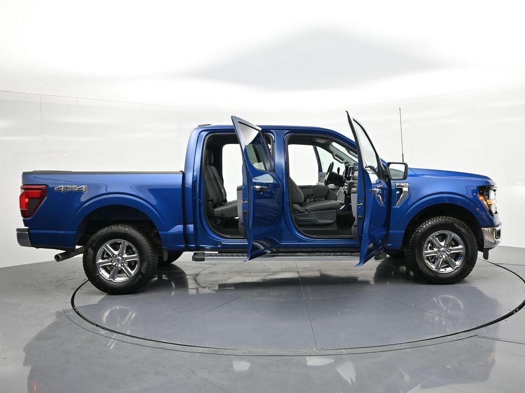 Ford F-150 Vehicle Full-screen Gallery Image 23