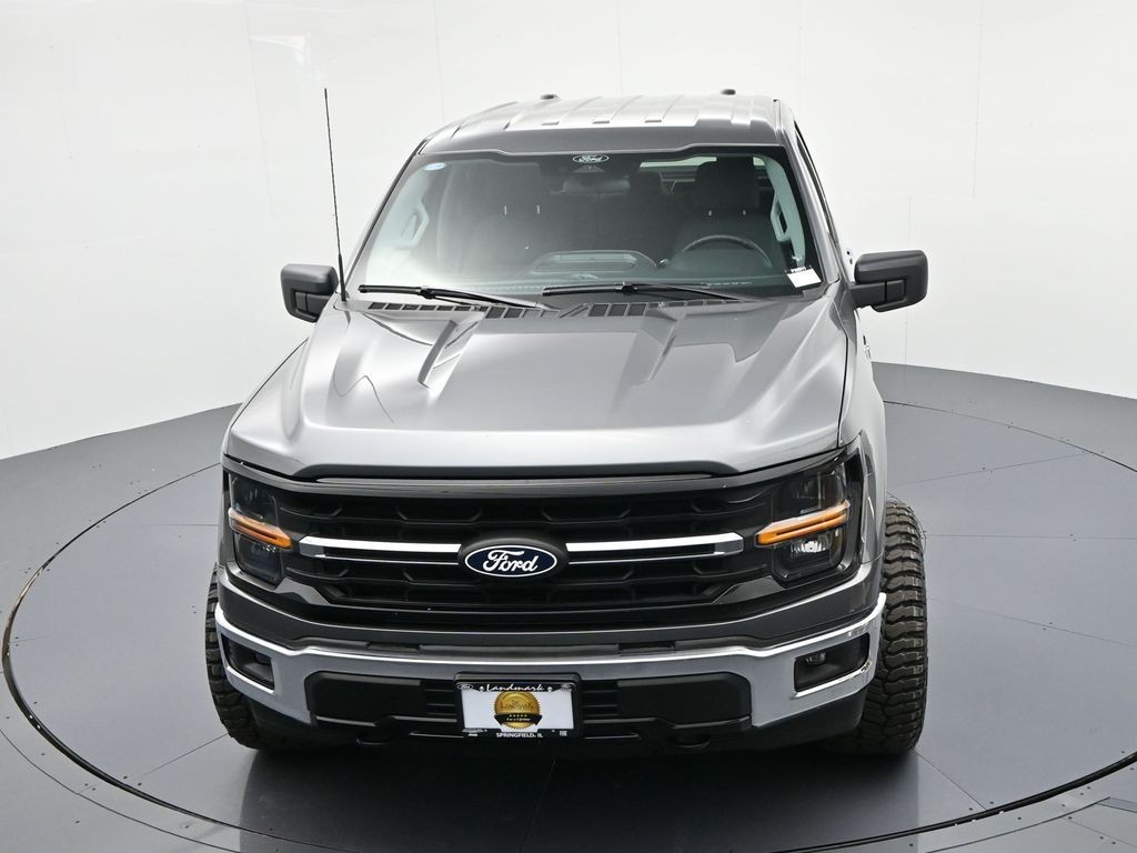 Ford F-150 Vehicle Full-screen Gallery Image 16