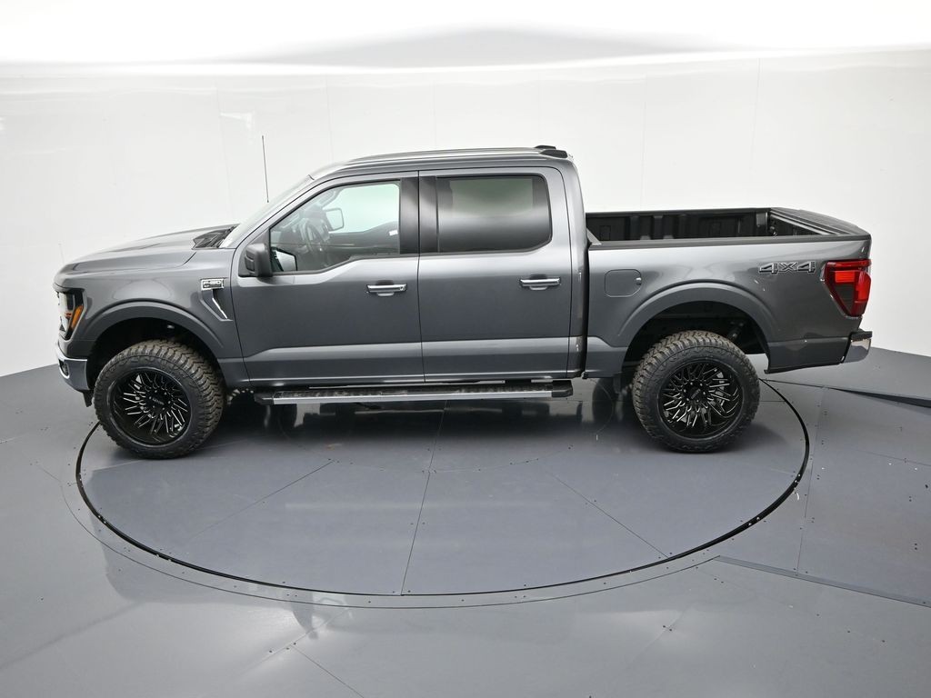 Ford F-150 Vehicle Full-screen Gallery Image 18