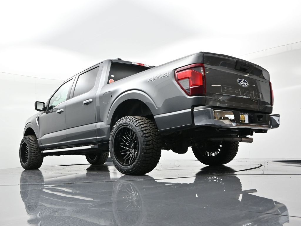 Ford F-150 Vehicle Full-screen Gallery Image 19