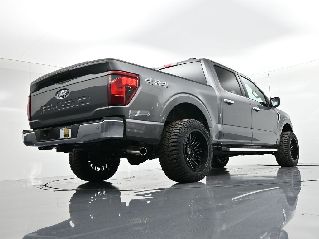 Ford F-150 Vehicle Full-screen Gallery Image 21