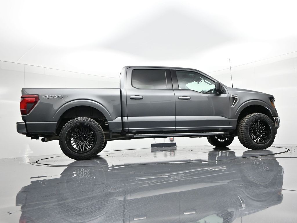 Ford F-150 Vehicle Full-screen Gallery Image 22