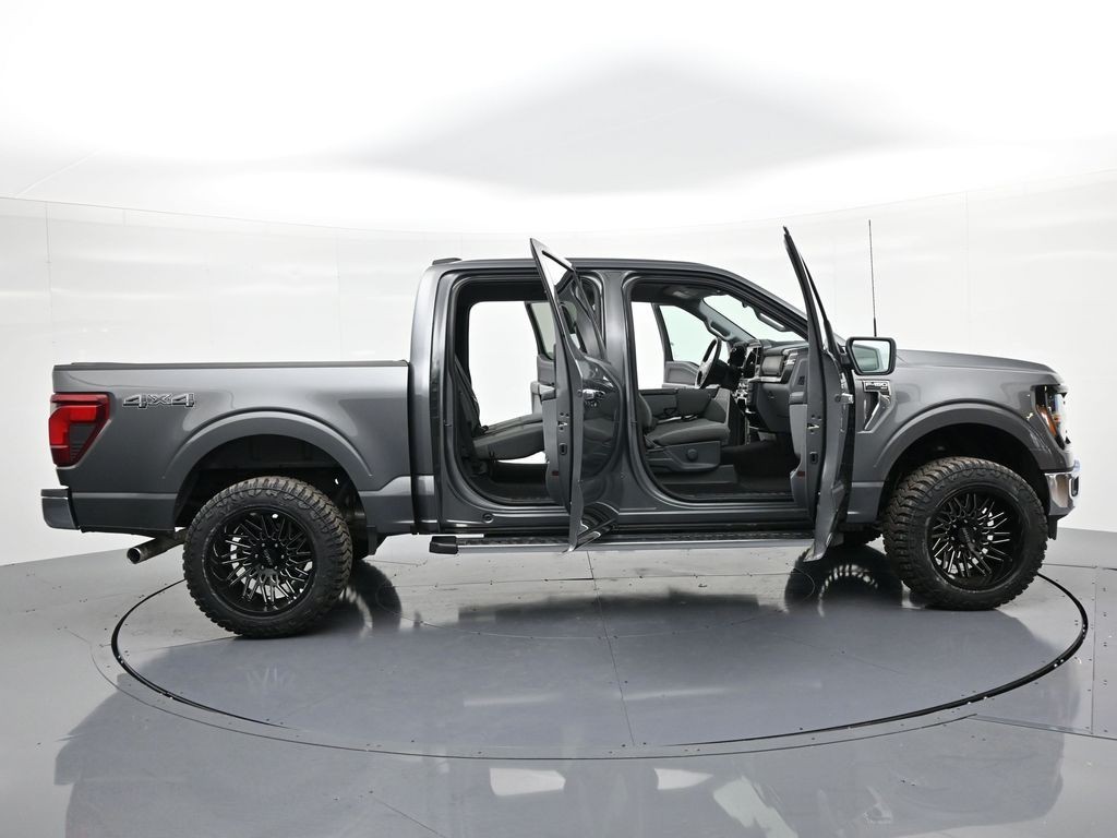 Ford F-150 Vehicle Full-screen Gallery Image 23