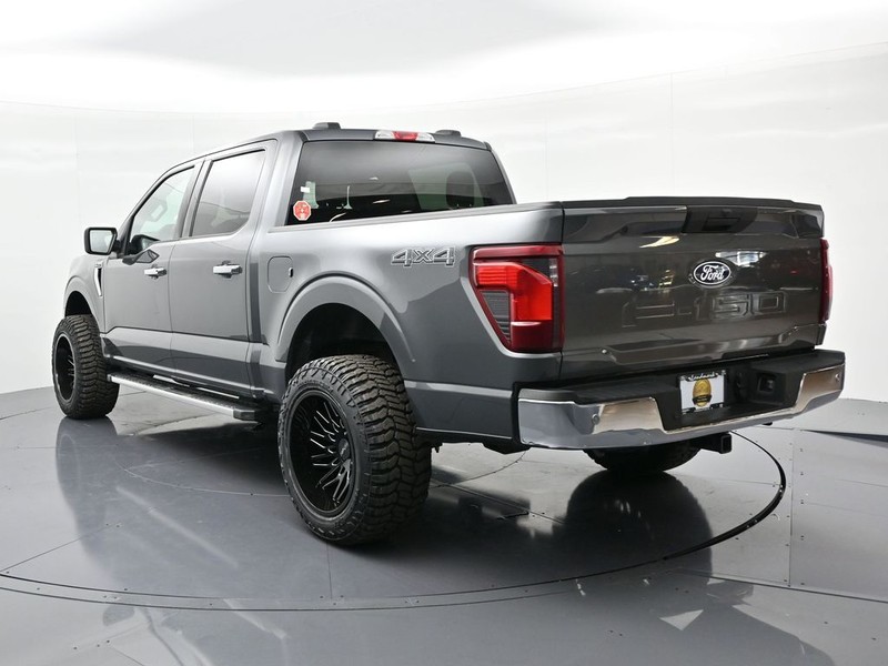 Ford F-150 Vehicle Full-screen Gallery Image 8