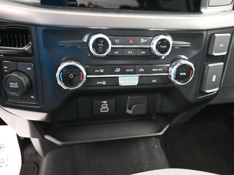 Ford F-150 Vehicle Full-screen Gallery Image 11