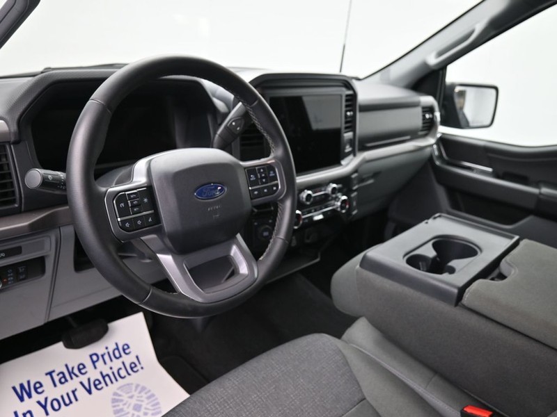 Ford F-150 Vehicle Full-screen Gallery Image 13