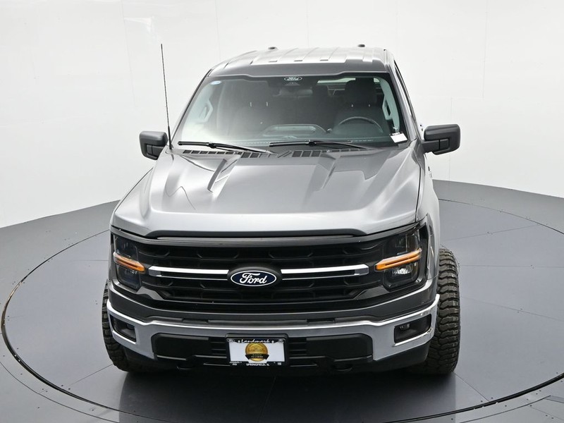 Ford F-150 Vehicle Full-screen Gallery Image 16