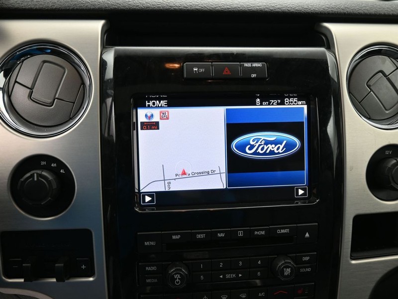 Ford F-150 Vehicle Full-screen Gallery Image 12