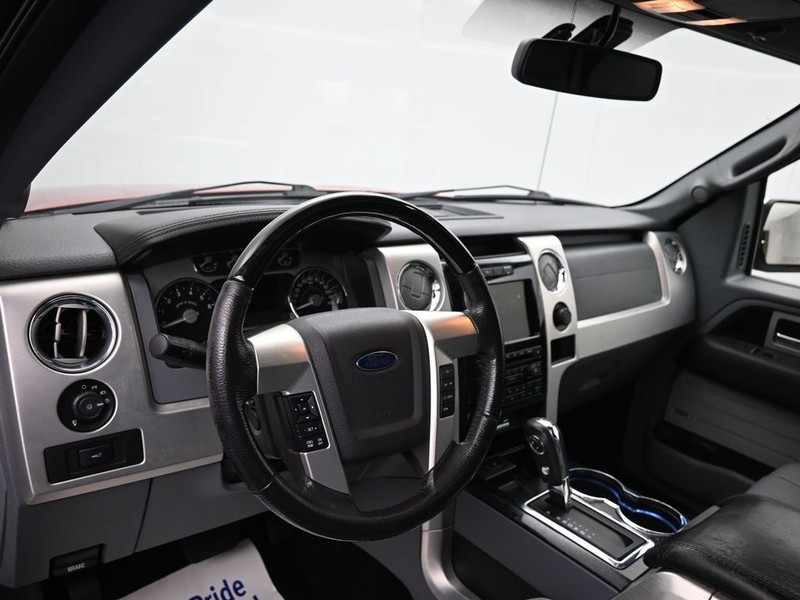 Ford F-150 Vehicle Full-screen Gallery Image 15