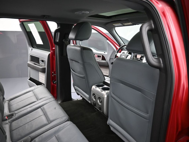 Ford F-150 Vehicle Full-screen Gallery Image 17