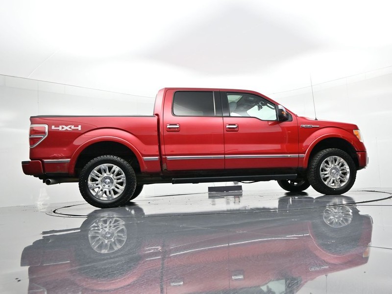 Ford F-150 Vehicle Full-screen Gallery Image 25