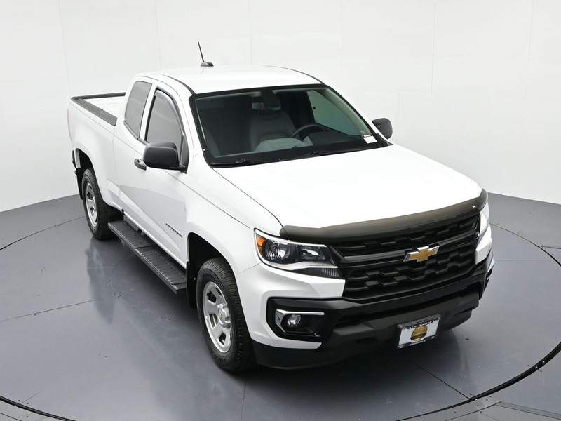 Chevrolet Colorado Vehicle Full-screen Gallery Image 14