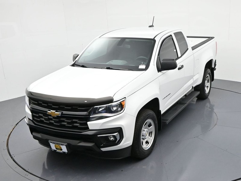 Chevrolet Colorado Vehicle Full-screen Gallery Image 16