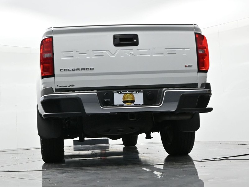 Chevrolet Colorado Vehicle Full-screen Gallery Image 19