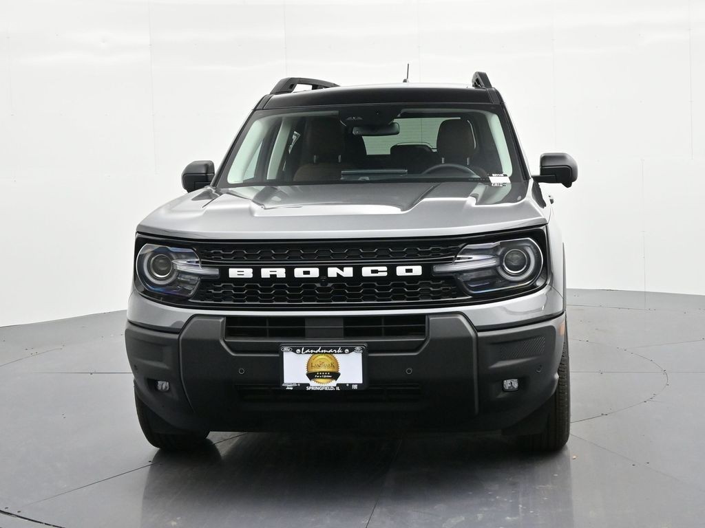 Ford Bronco Sport Vehicle Full-screen Gallery Image 3