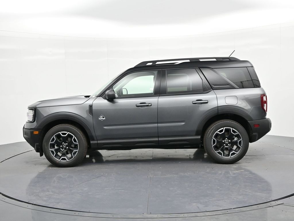 Ford Bronco Sport Vehicle Full-screen Gallery Image 9