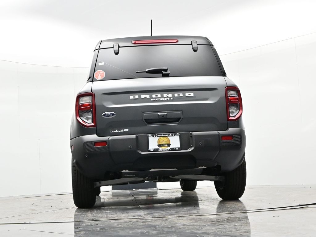 Ford Bronco Sport Vehicle Full-screen Gallery Image 22