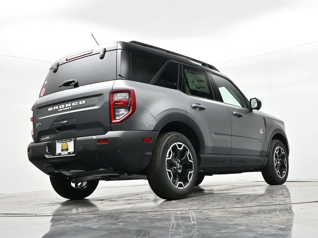 Ford Bronco Sport Vehicle Full-screen Gallery Image 23