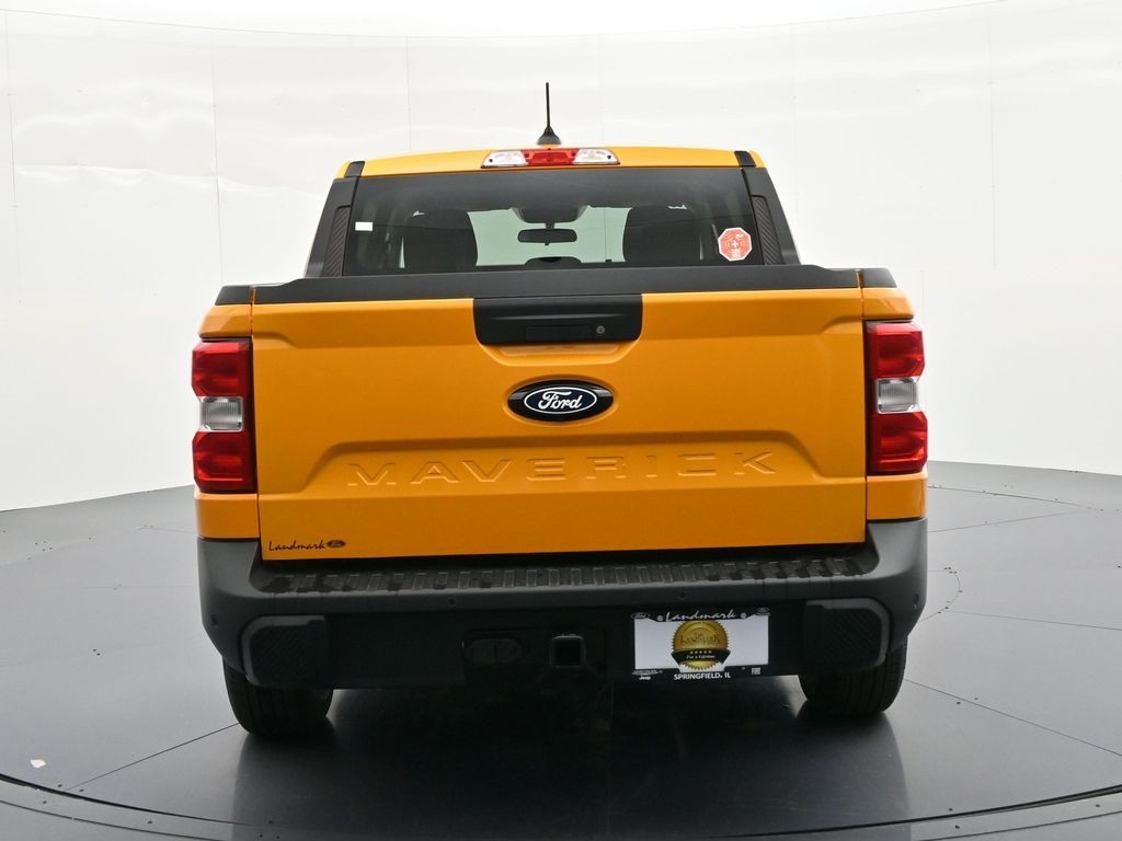 Ford Maverick Vehicle Full-screen Gallery Image 7