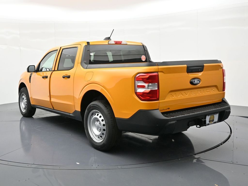 Ford Maverick Vehicle Full-screen Gallery Image 8
