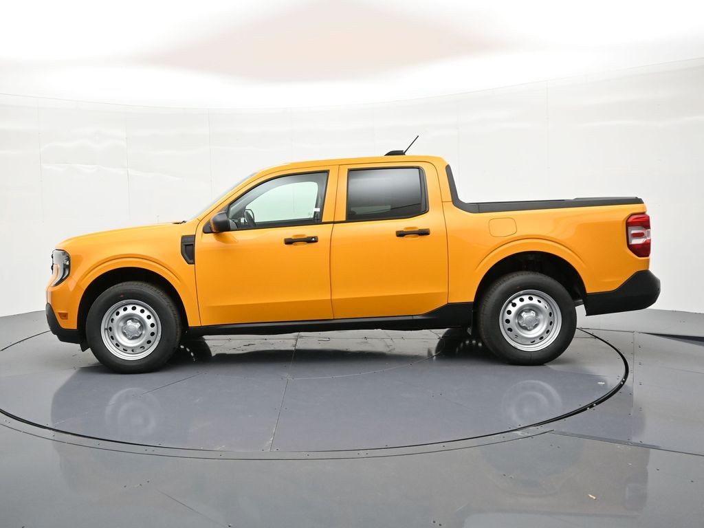 Ford Maverick Vehicle Full-screen Gallery Image 9